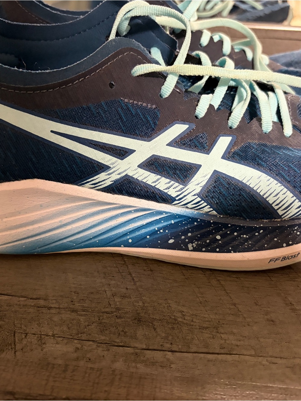 ASICS Magic Speed